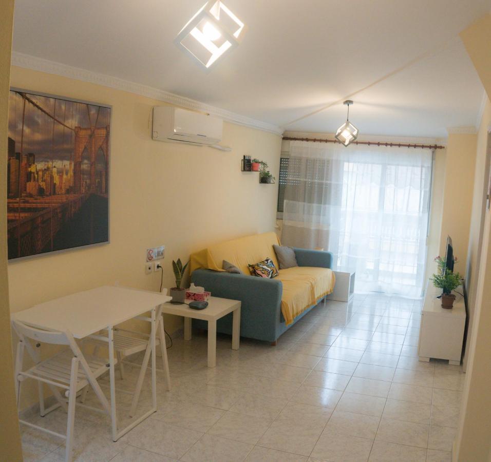 Modern Cozy Apartment In Kalamaria Extérieur photo